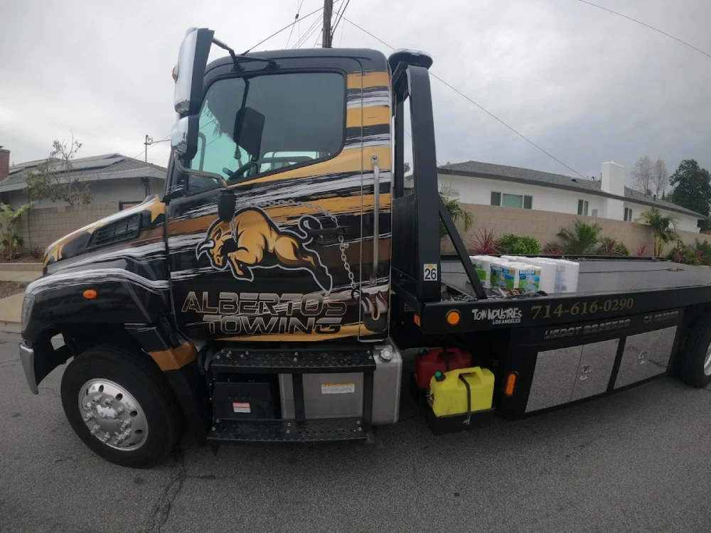 Alberto's Towing
