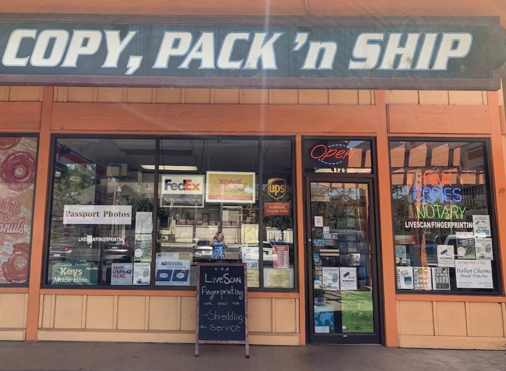 Copy Pack 'N Ship