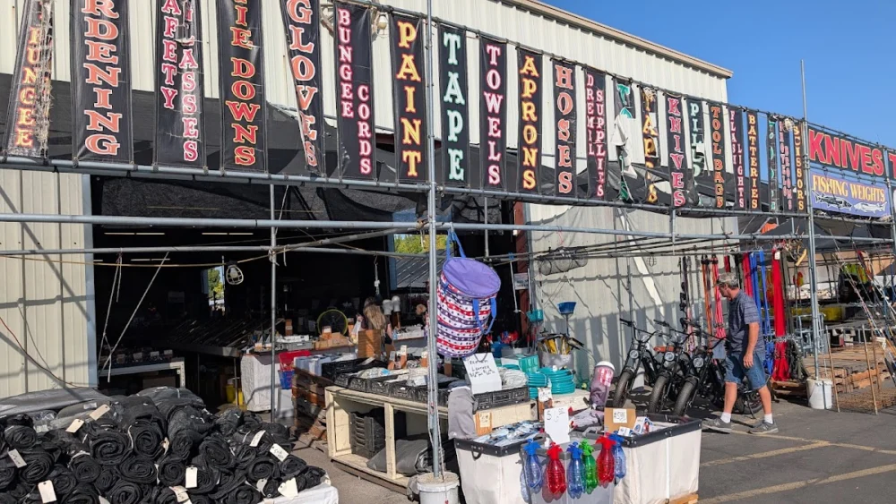 Denio's Farmers Market & Swap Meet