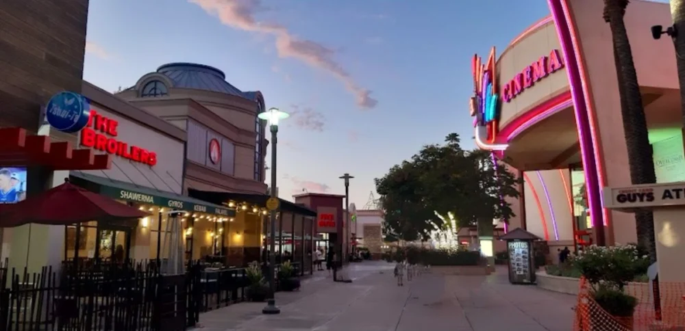 River Park Shopping Center